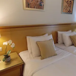 Alexandros Hotel